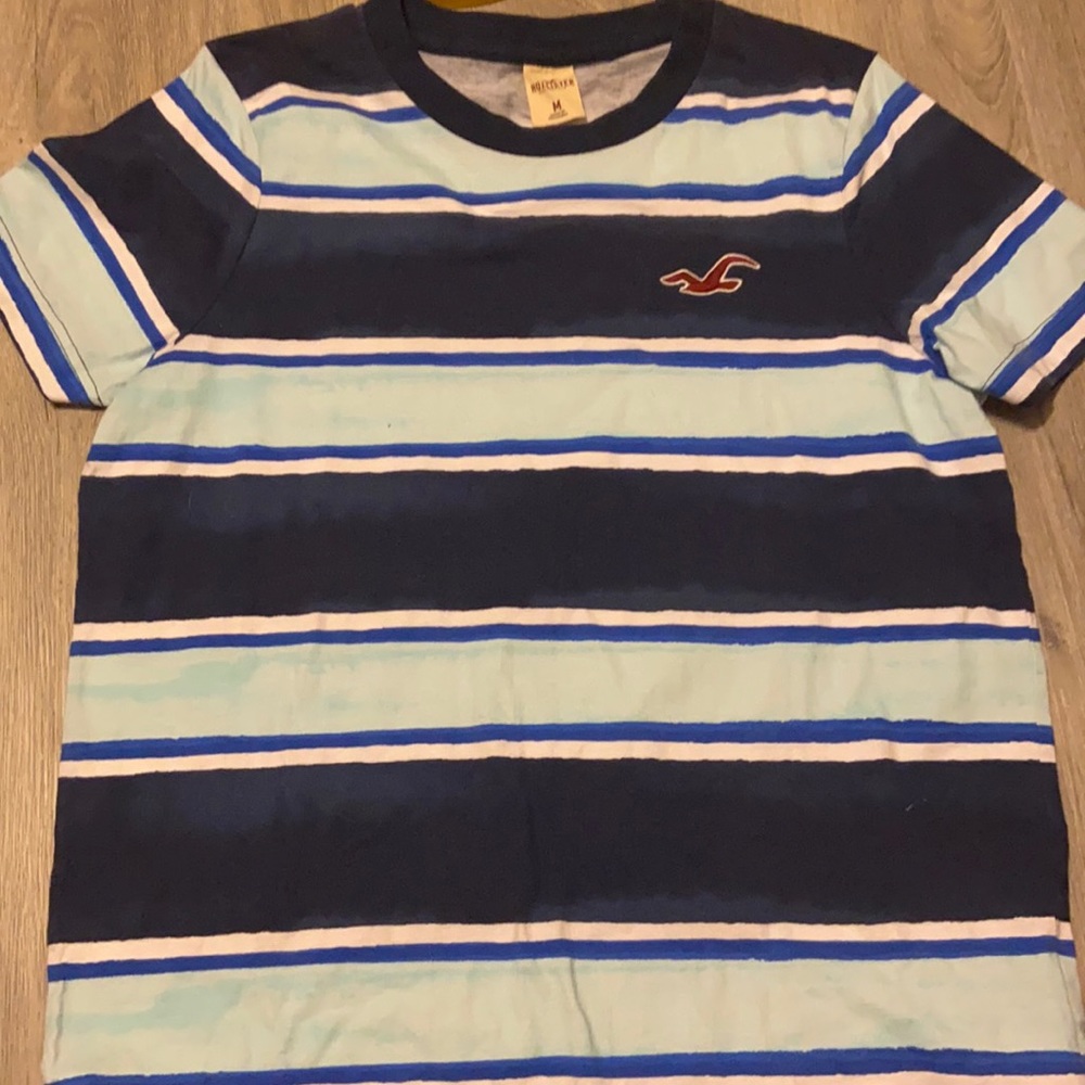 Barely worn Hollister tee